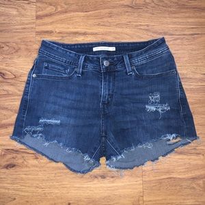 Levi’s cut off shorts